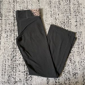 Pink VS Leopard Print Yoga Pants